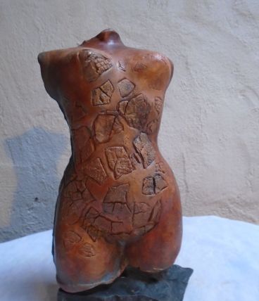 Buste vestige sur socle pierre 