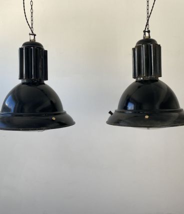 PAIRE D’ANCIENNES SUSPENSIONS INDUSTRIELLES  XL 38 cm 