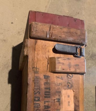 Caisse militaire de muntions 1950-1960