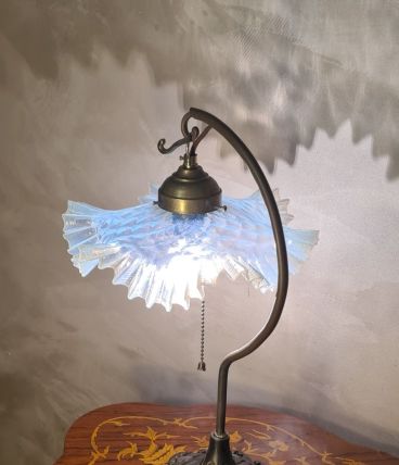 lampe en fontes d aciers et laitons 41x26 abats jours verres