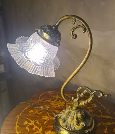 lampe 1900 de bureau ou chevet bronze ciseler 28x25 tres bel