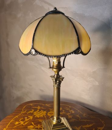 lampe laiton colonne corinthienne  abat jour pate de verre 4
