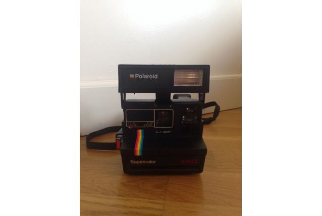 Appareil photo vintage Polaroid supercolor 635 cl