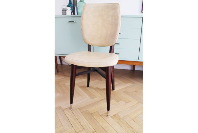 Chaise vintage scandinave pas chère de couleur beige 