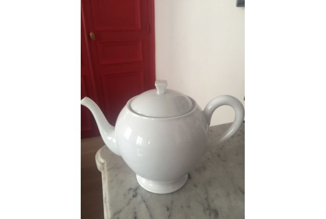 théière blanche