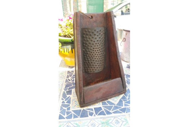 ancienne rape a Parmesan