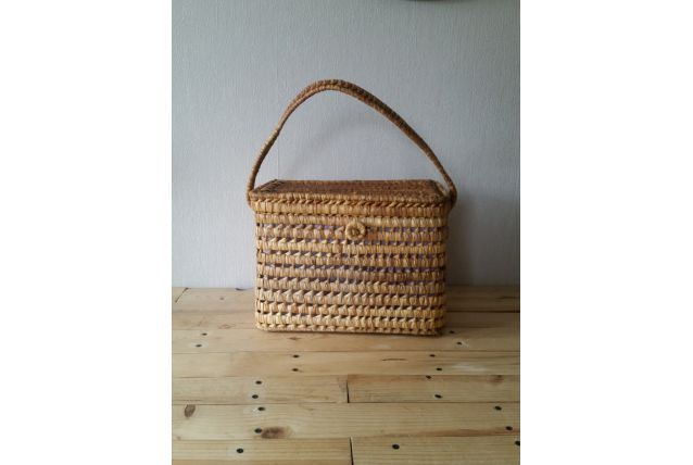 Valise en rafia