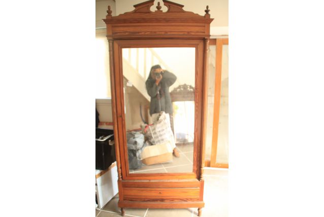 Armoire en bois 