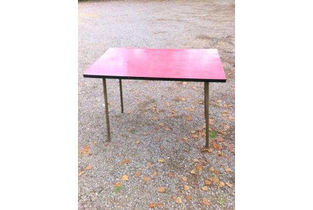 table formica rouge 