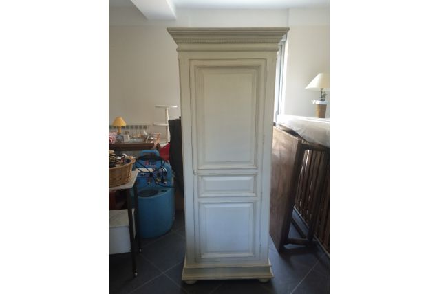 Bonnetière en parfait état 