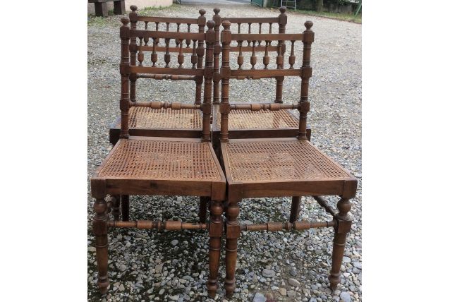 4 chaises cannées style Henri II