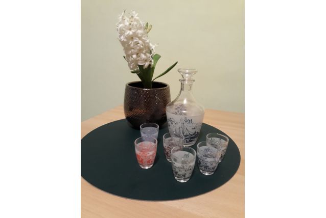 service liqueur Carafon et 6 verres, Luminarc vintage années 60-70