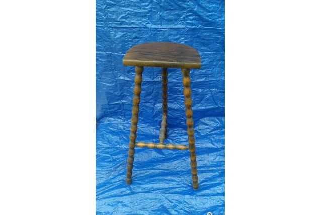 Tablette haute pour pot de fleur ou lampe