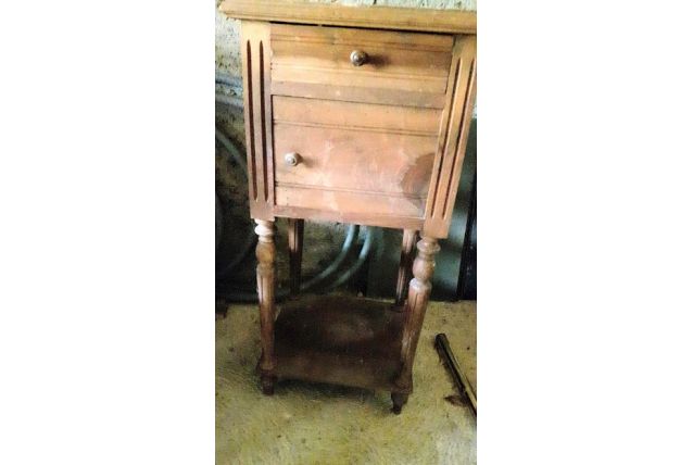 chevet dessus marbre