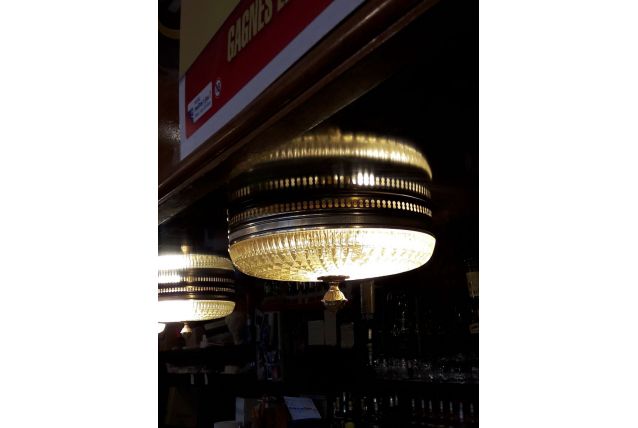  plafonniers années 70 de  belle qualité     