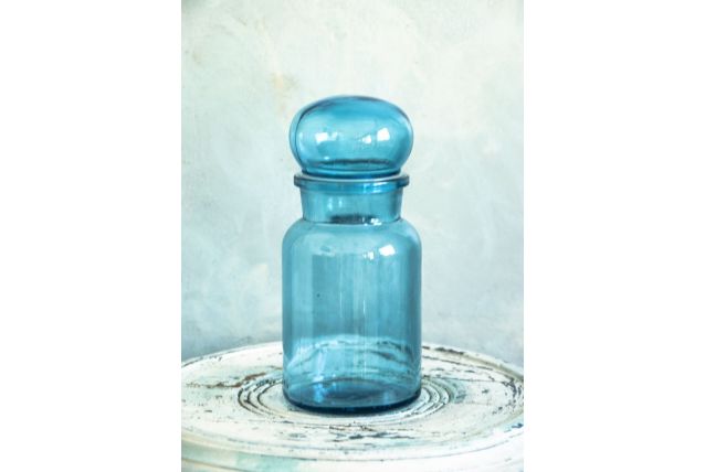 Pot en verre avec bouchon plastique hermétique