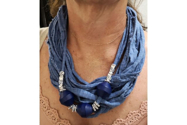 Collier coton boules déco 