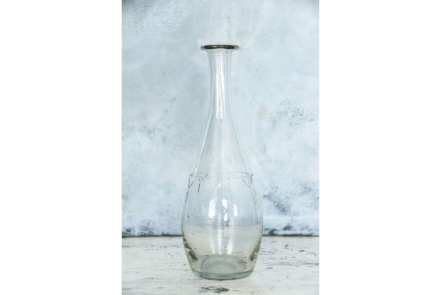Carafe ancienne col ciselé