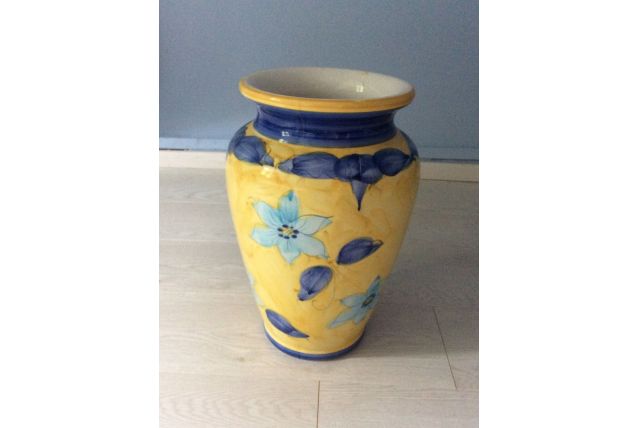 Très beau vase pour gros bouquets