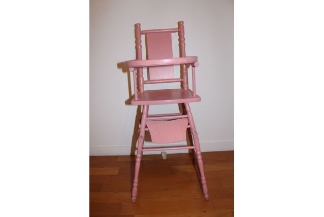 ancienne chaise haute pour poupées