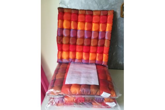 Lot de 4 Galettes de chaises en taffetas NEUVES