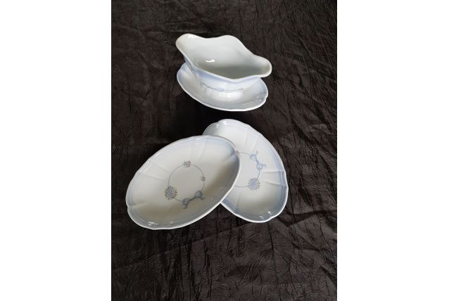 Saucière et 2 petits plats 