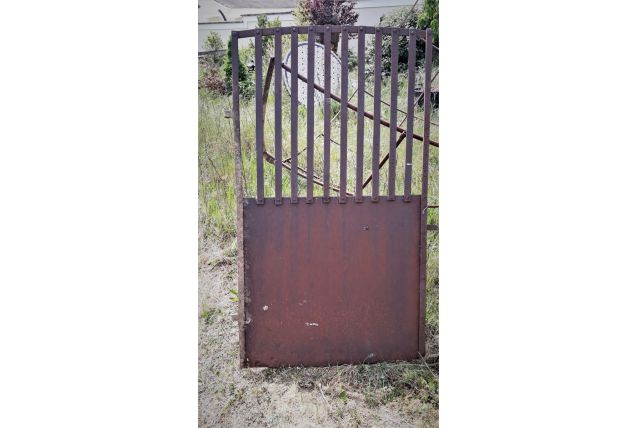 portillon de jardin  1900 fer rivetè forgè  140x80 cm enviro