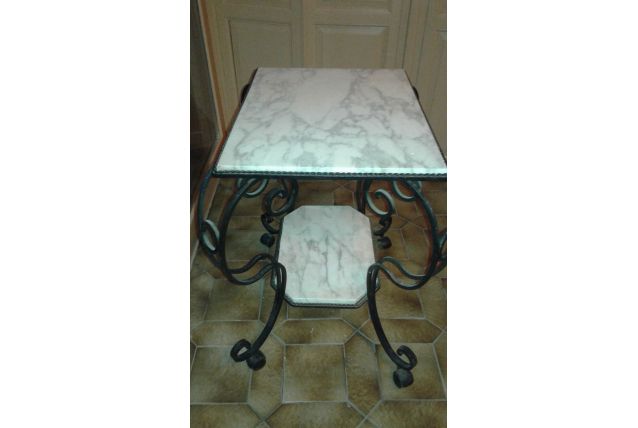 Table en fer forgée et marbre vintage