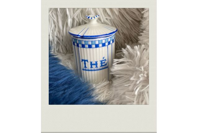 Adorable petit pot à thé des années 20-30