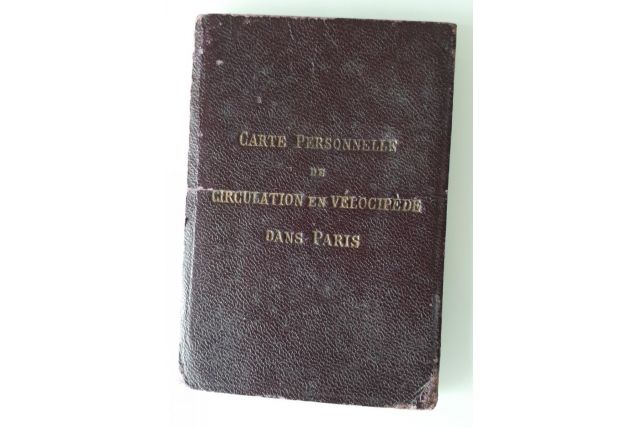 Carnet 1896 pour circuler en vélo à Paris