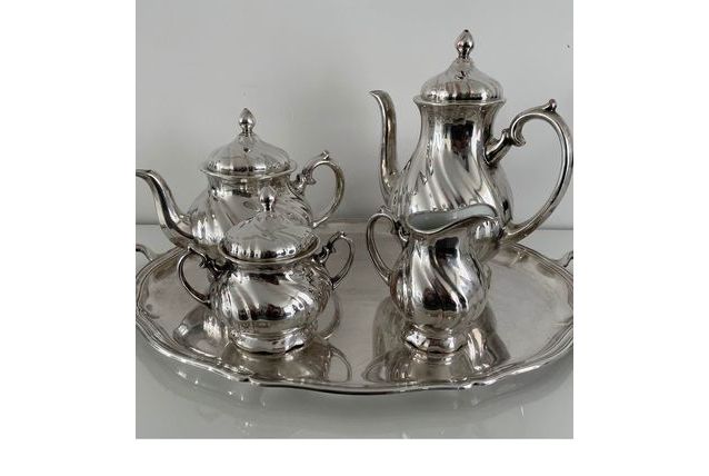 service a thé en métal argenté et porcelaine