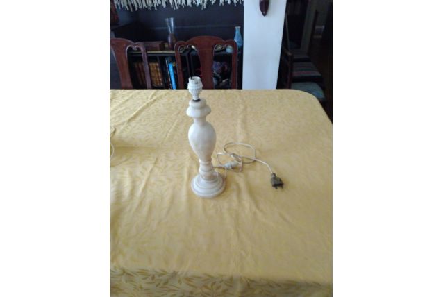 Pied de lampe albâtre massif