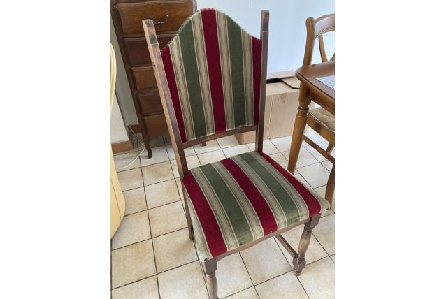 Lot de 4 chaises clous tapissier