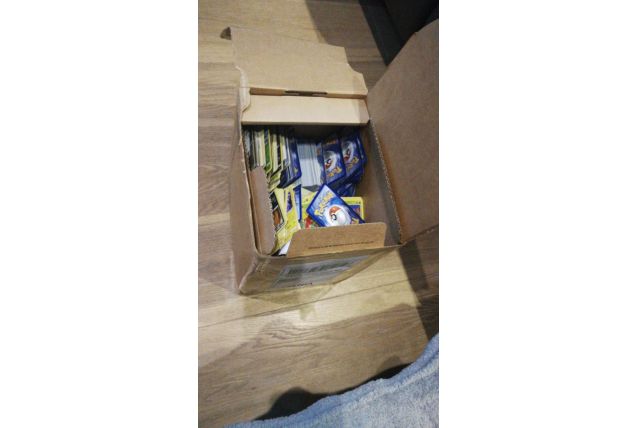 Lot 70 Cartes Pokemon dont 2 brillantes sans doubles état ne