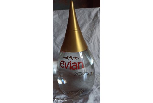 Bouteille Evian sérigraphie2001 goutte d'eau pleine1l