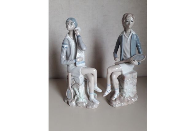 2 statuettes tennisman et tenniswomen
