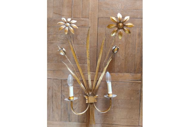 Appliques en métal doré