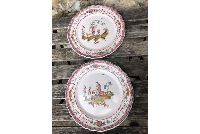 Deux assiettes Moustiers