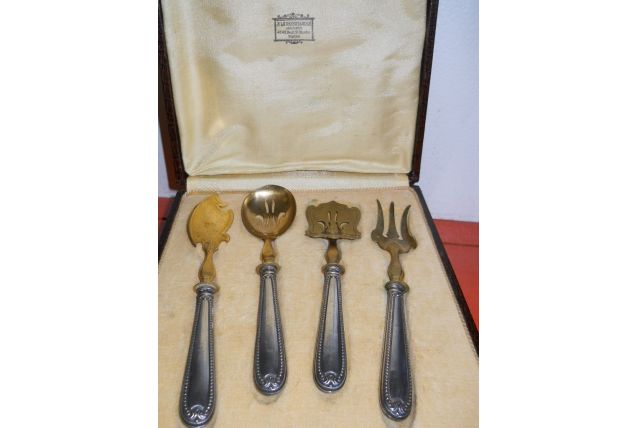 service mignardise vermeil