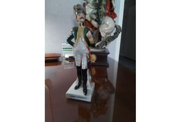Statuettes de soldats napoléoniens