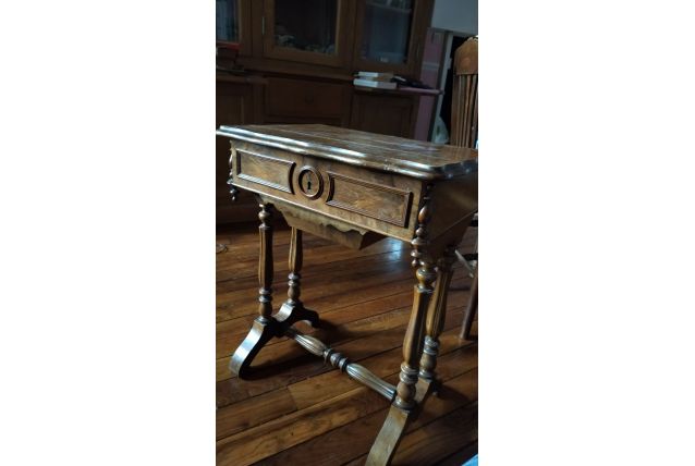 Petite travailleuse Charles X