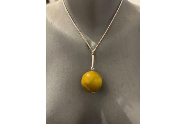 Collier boule