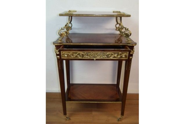 TABLE de style Louis XV 
