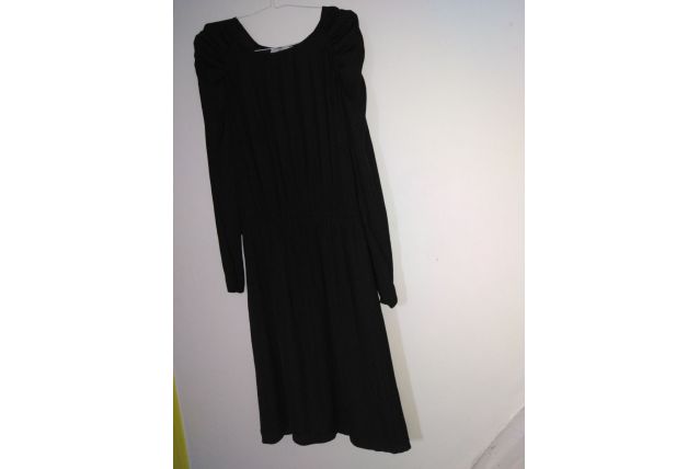 Robe noire manches longues satinée chic glamour femme 36/38