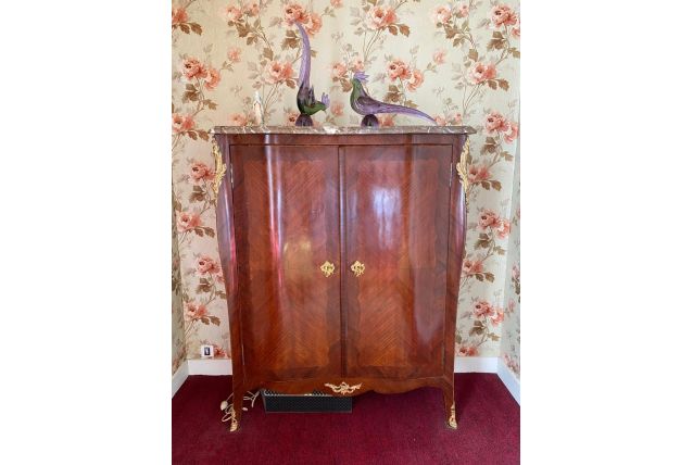 Meuble style Louis XV