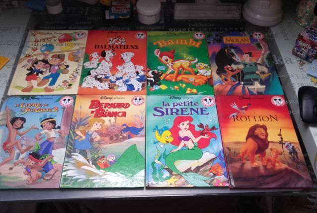 7 livres club du livre Mickey Hachette