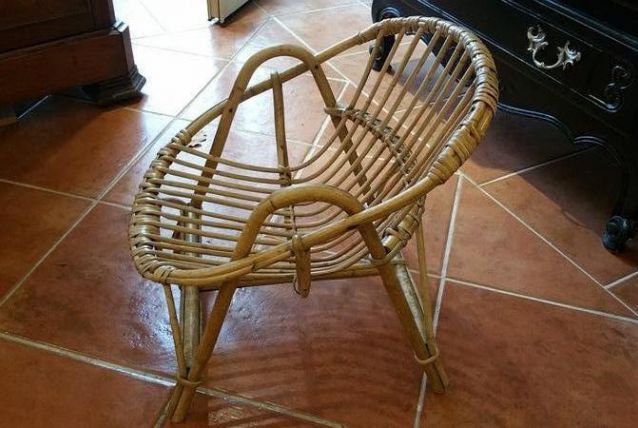 Chaise en rotin pour enfant vintage