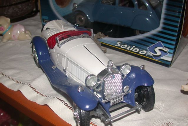 voiture burago alfa romeo 1932