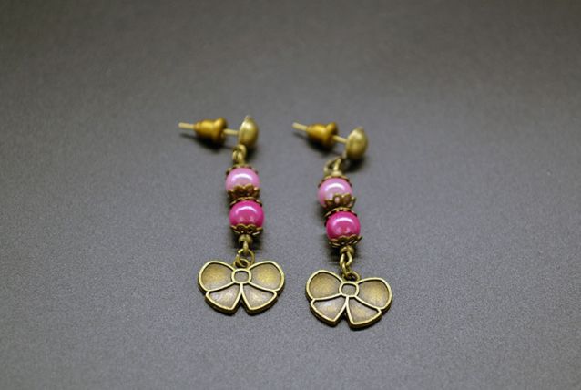 BOUCLES D'OREILLES PERLES MAGIQUES ET NŒUD PAPILLON