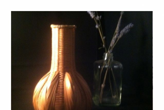 Petit Vase en Rotin Vintage